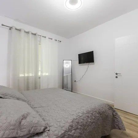 1br Near Main Square By Pikhost * Tirana