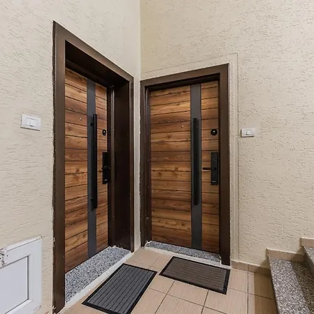 1br Near Main Square By Pikhost